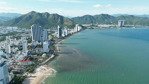 cách bãi tắm biển nha trang chỉ 350m, xây tự do, đi bộ ra biển mỗi ngày. giá cực tốt.