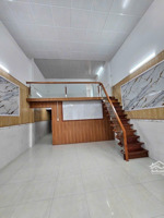 nhà gác lững ..kiet ô tô.
dt sieu khũng ....90 m2. ...[ngang 5m]
nhà mới dọn vào ở ngay..