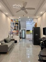 siêu phẩm lạc long quân - 40m2 full nội thất về ở ngay - giá chỉ hơn 8tỷ