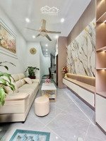 15m ra mặt ngõ, lô góc minh khai, 2 thoáng, xe 3 gác đỗ cửa, quy hoạch ổn định, sđcc, 30m2