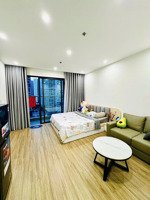 tôi bán ch: studio 2 tỷ full đồ diện tích sổ đỏ 30m2 kđt vinhomes smart city