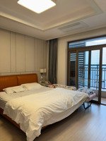 chính chủ chuyển xuống thấp tầng bán gấp căn g5 toà h901b giá 19 tỷ lh: 