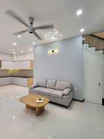 bán nhà phố parkriverside nhà đẹp full nội thất. liên hệ tấn giàu 