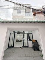 cần bán căn nhà mới hoàn thiện vào ờ ngay giáp