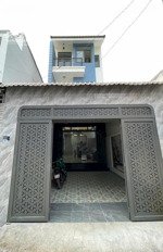 chính chủ cần bán trệt 2 lầu ở p.đông hoà. giáp ql1k, gần s.thị go. đường thông 3,5m.3pn,3wc.dt 74m