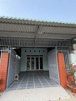 cho thuê nhà đường trần văn giàu, đường rộng ô tô đi thoáng phù hợp để ở, kinh doanh.