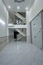 nhà đẹp nguyễn lâm q10 sát chợ nguyễn tri phương - hẻm thông - 4 tầng ở ngay.