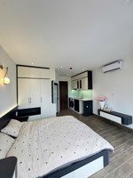 bán toà chdv xã đàn 15m ra ô tô tránh, ngõ thông kd gần đh y hn 95m2*7t, tm, 18 phòng kk, pccc