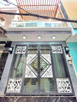 nhà đẹp vào ở liền diện tích lớn gần phú mỹ hưng quận 7 ,nhà có sổ hồng