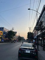 bán lô đất mặt đường buôn bán kinh doanh đường nguyễn trãi, phường dĩan, tphcm dt.500m2tc100%( nga