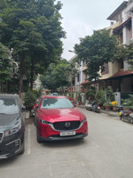 hoàng hoa thám ba đình ô tô 45 chỗ đỗ cửa khu biệt thự cao cấp