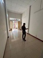 cho thuê nhà trường sơn q10 ( đối diên công viên lê thị riêng- cv thỏ trắng )