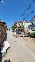 Bán lô 40m2 đất Kim Hoa - Mê Linh , vị trí Hoa Hậu . Oto đỗ cửa , giáp VD 4 thủ đô