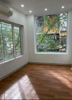 bán gấp nhà mặt phố vũ thạch 65m2 x 5 tầng, kinh doanh, gara ô tô, thang máy giá chỉ 35tỷ.