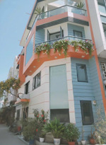 bán nhà góc 2mt hẻm 8m & 6m đường tân sơn nhì, tân phú.
- dt: 5,3m x 13m. 1 trệt 3 lầu . giá 8.2 tỷ