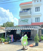 bán lô đất vàng 8x18m kdc bùi minh trực, đường 12m, tặng nhà 2 tầng btct, chỉ 18 tỷ