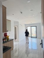 kẹt tiền cần bán căn 2pn 53m2 bcons polaris lê trọng tấn. lh 