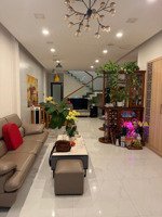 bán nhà 2 tầng đường núi thành đoạn kd sầm uất gần tiểu la , gọi tuyết