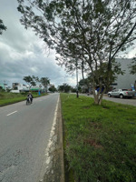 bán đất cặp đất mặt tiền vân đồn sơn trà 300m2 lh ; 