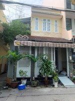 bán nhà riêng đường võ văn kiệt có 3pn, 6,9 tỷ, 73m2, căn góc 2mt hẻm không lộ giới nhà 2 tầng