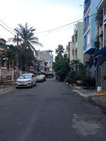 bán nhà cũ. cư xá phú lâm d. p10. q6. giá 9 tỷ.