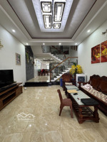 nhà 2 tầng mặt tiền đường đa phước