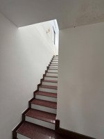 nhà 3 tầng hẻm 47 trường lưu - 9 tỷ/334m2