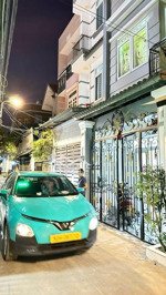 bán nhà đẹp hẻm xe hơi quận 7 vào ở ngay