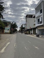 đất trung tâm gần trường đại học gần trục đường lớn