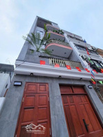 bán nhà riêng liên ninh cũ, xây 5 tầng mới , mặt tiền rộng 4 mét , ô tô đỗ cổng .