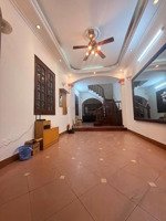 nhà ngõ đẹp phố đại la, ngõ ba gác tránh; lô góc 2 thoáng 4 tầng, mt ~4m, nội thất gỗ lim sang xịn;