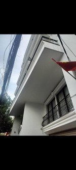 mặt phố gần ngoại giao đoàn- gần công viên hòa bình- giá cực tốt 126m- thang máy - mặt tiền 8,5m