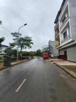 duy nhất lô yên mẫn vạn an bắc ninh. dãy l7 nhìn giữa vườn hoa to làn 2 đg h100. không một lỗi nhỏ