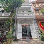 chính chủ cho thuê nhà phân lô trung kính, 60m x 5 tầng, oto đỗ cửa, ngõ thông thoáng, giá 20tr