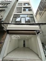 ô tô 7 chỗ vào nhà cách phố cổ 10 phút nhà mới có thang máy