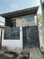 chính chủ cần bán nhà cấp 4. gần chợ bình an. đông hoà dt 67m. đường rộng 30m. gần trường cấp 1,2,3