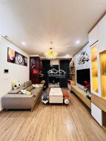 chủ nhà gửi bán gấp căn hộ 3n2vs nhà full nội thất giá nhỉnh 9 tỷ.lh:0986270564