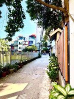 kim đồng - giáp bát - ô tô đỗ cổng - sát trường cấp 1 - cấp 2 - gần đại học : bách - kinh - xây