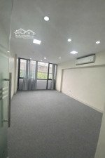 cho thuê sàn văn phòng 110m2 mặt phố 167 xuân thủy - chia sẵn 3 phòng cực đẹp