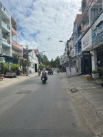 10 tỷ 700 thương lượng, nhà 4 tầng, mặt tiền, diện tích : 4 x 18