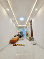 nhà nguyễn khoái q4- sát hẻm otô- 41m2- 2 tầng đúc- chỉ 4 tỷ nhỉnh