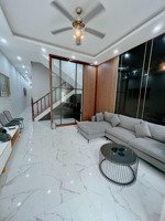 nhà tại láng hạ sạch đẹp 40m2 4 ngủ sẵn đồ, ngõ xe ba gác phù hợp cho gia đình, nhóm bạn giá 16,5tr