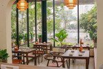 bán nhà mặt phố hoàng cầu, view mặt hồ, dt 245m, mặt tiền 8,3m , giá 167 tỷ, dòng tiền 2 tỷ/năm