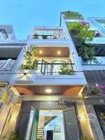 siêu phẩm mới đẹp full nội thất cao cấp. nhà phố lê văn sỹ quận 3. hẻm nhựa 6 mét vip 2 mặt thoáng