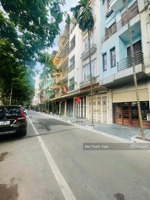 gấp!bán nhà đức diễn,bể bơi từ liêm oto tránh,ngõ thông,dt:40mx5t,mt:4m, giá: 8.4ty