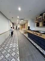 cho thuê nhà mặt phố địa chỉ:trung hoà, cầu giấy, hà nội diện tích: t1 120m, t2-5 90m giá 100tr