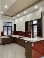 cần cho thuê nguyên căn nhà phố lakeview city giá 30tr/th 7x20m, nhà đã hoàn thiện. lh: 