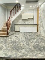 sale mạnh phòng trọ đơn 1,4tr cạnh thái hà. đống đa. hà nội. full đồ. full cửa sổ