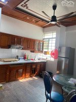 cho thuê căn hộ 238 hoàng quốc việt, 90m2, 2pn, đủ đồ, 12 tr/th. lh: 