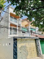 vũng tàu - cần bán nhà hẻm 2 xe ô tô tránh nhau 10m - ngang 4,5m nở hậu 6,3m sổ hồng hoàn công